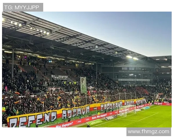 皇家盐城湖迎战曼联展现足球魅力激情对决引发球迷热议